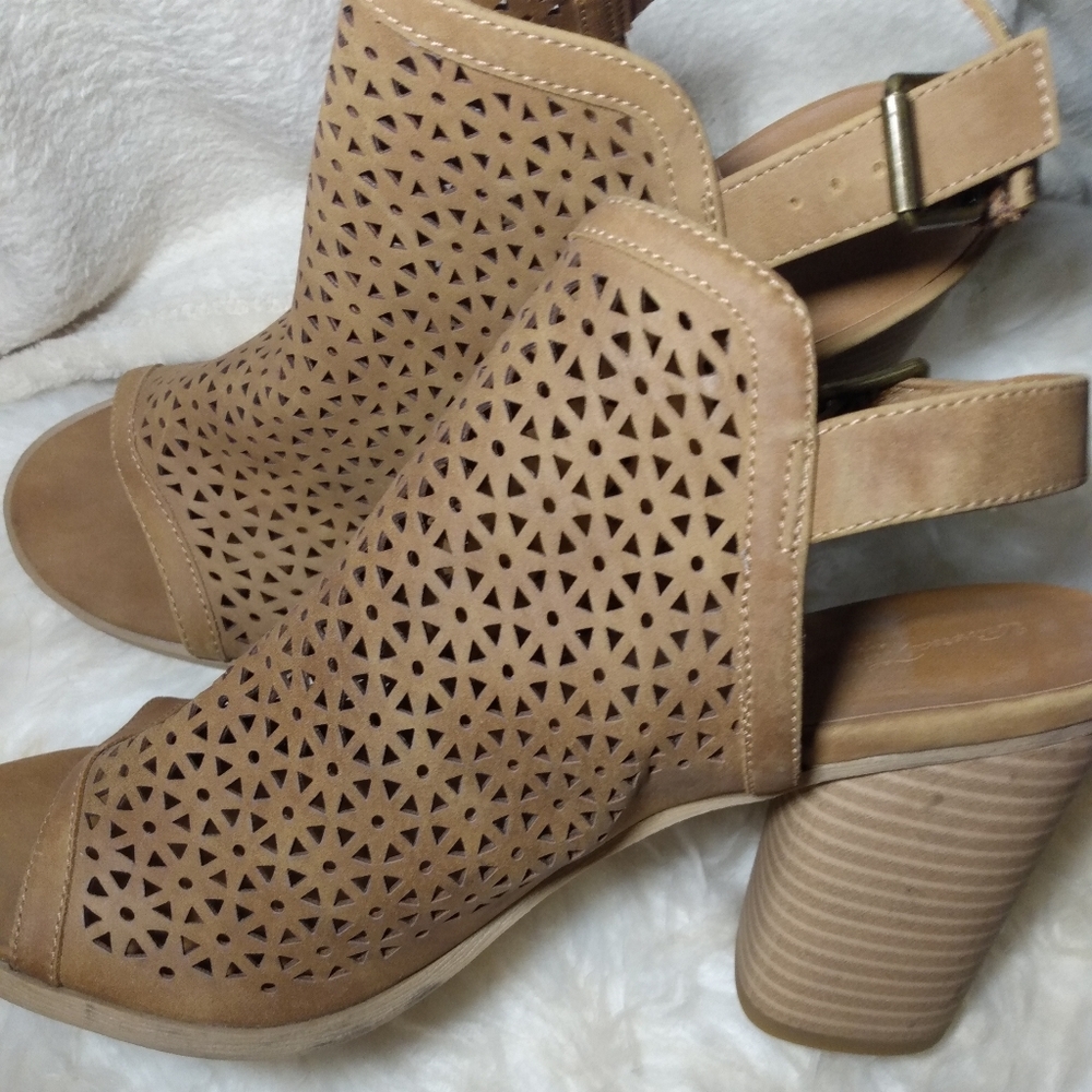 Shoes sandals